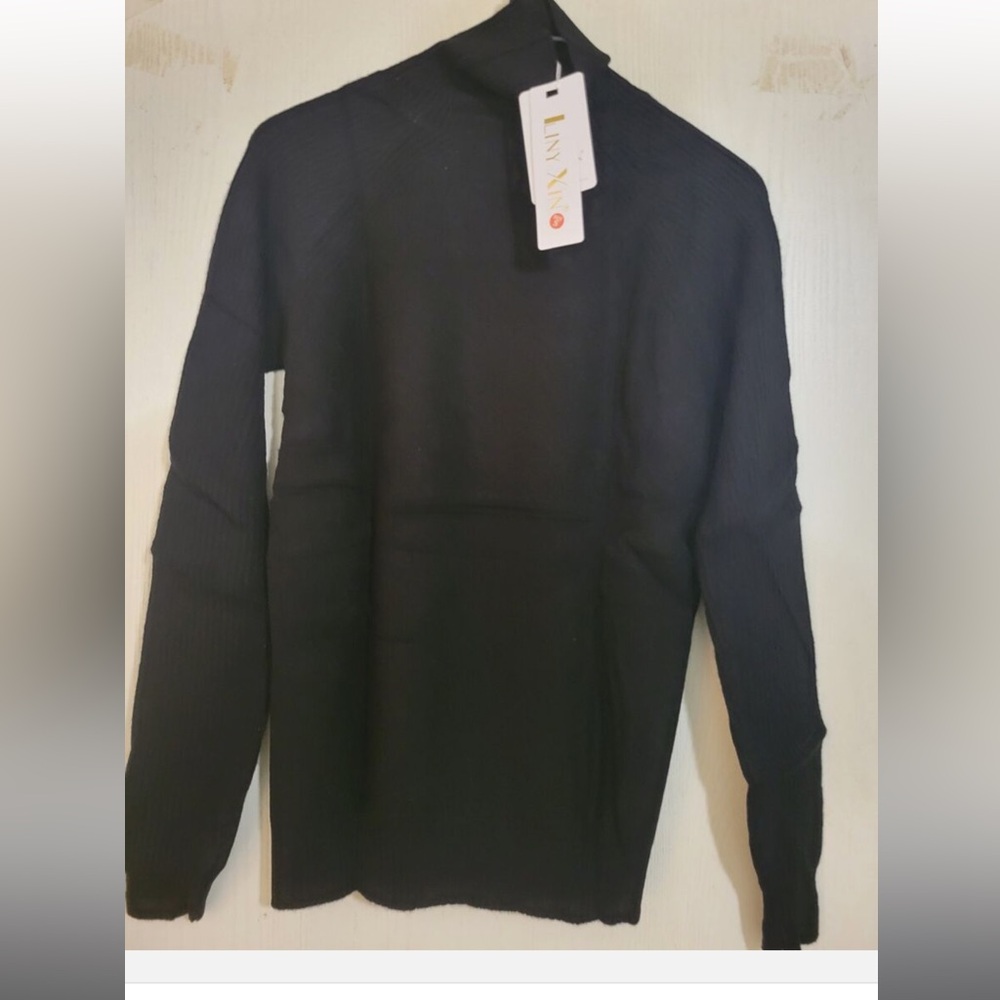 NWT  Liny Xin Womens Black Merino Wool Turtleneck Sweater